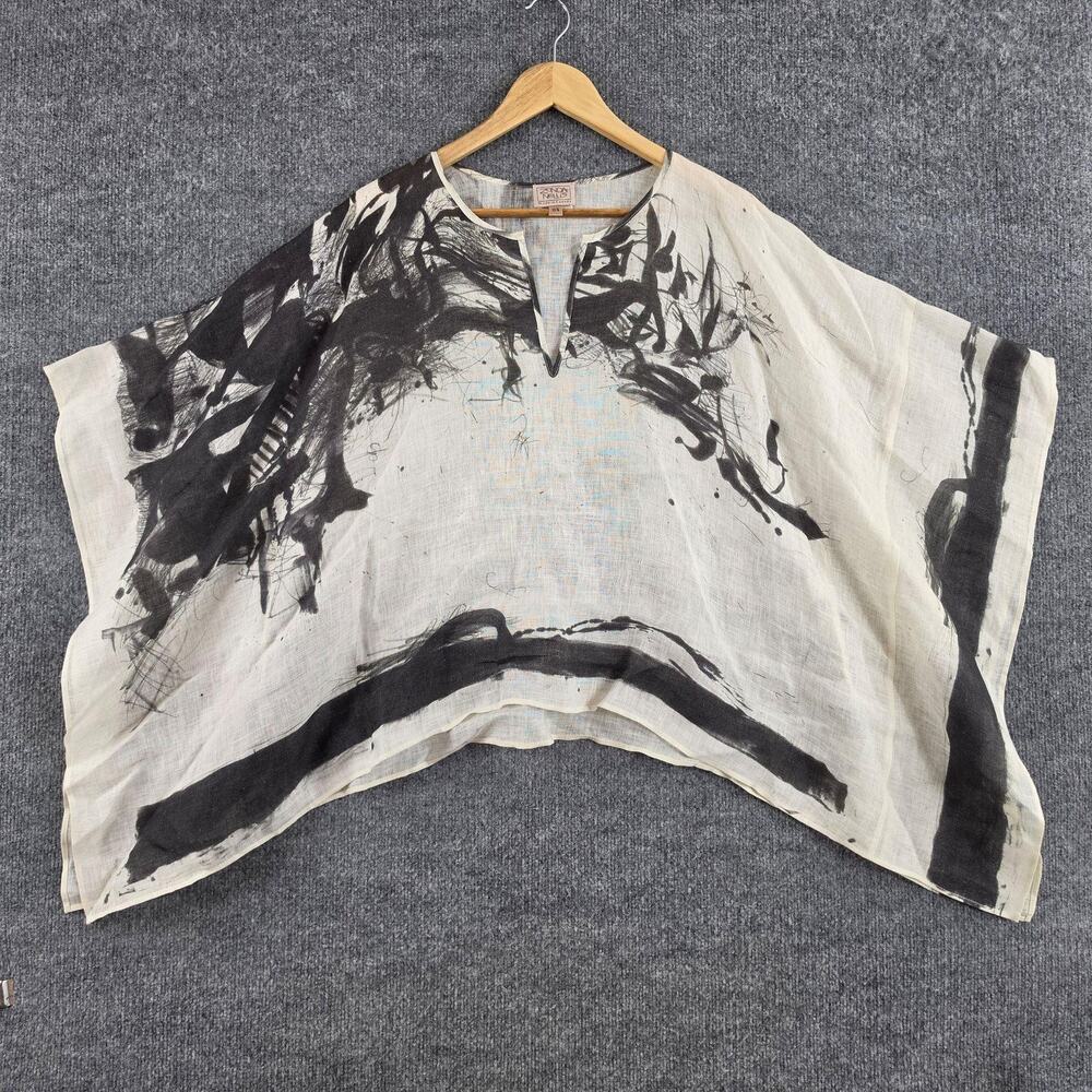 Zonda Nellis Top O/S Linen Kimono Poncho White Black Abstract Artsy Canada Boho